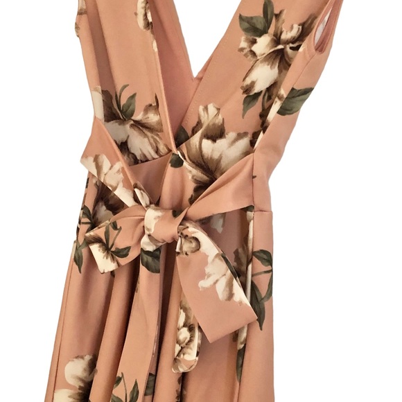 Spring/Summer dress - Picture 3 of 5